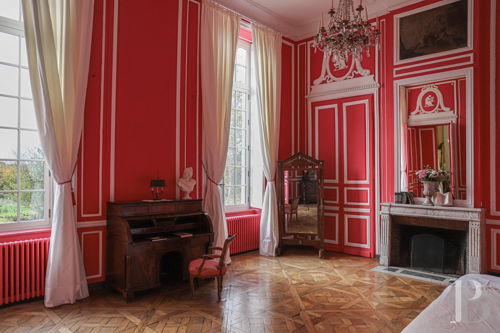 A 17th century chateau dedicated to the splendour of the modern day in Calvados, Normandy - photo  n°15